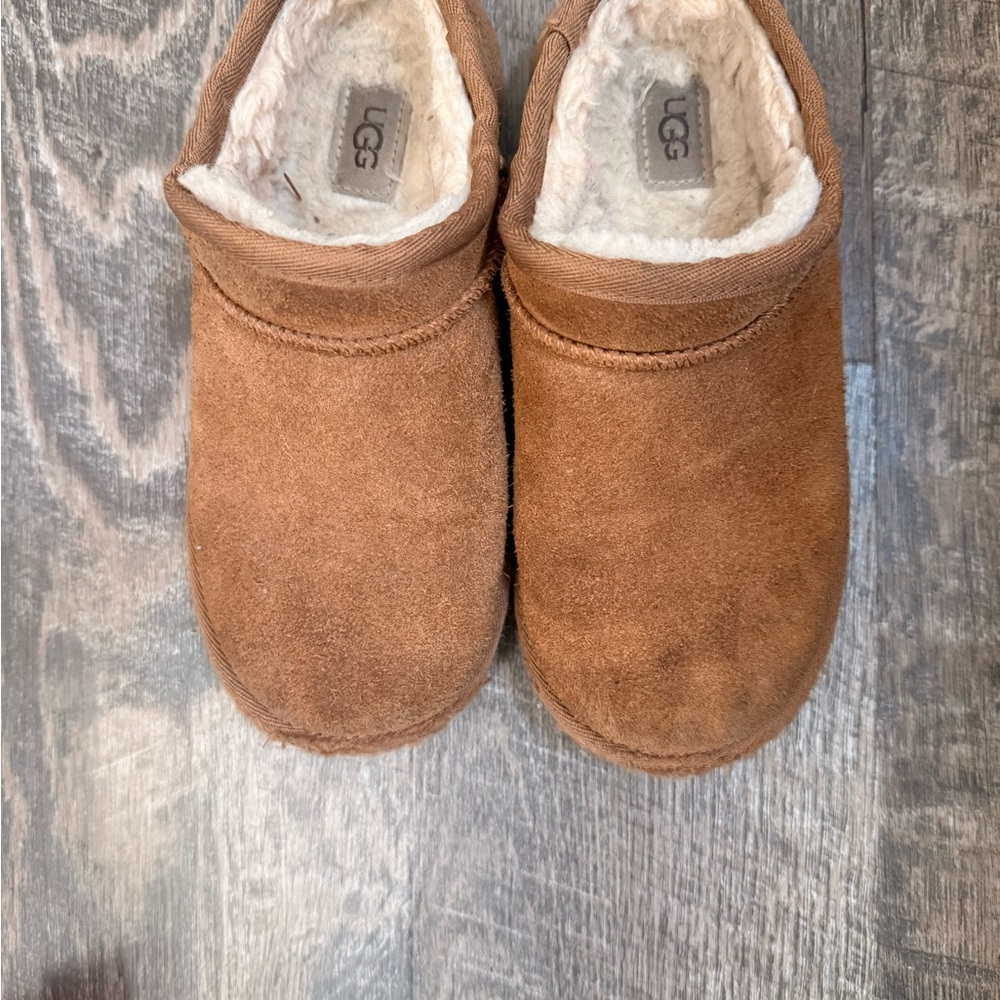 UGG Kids Brown Cozy Slippers